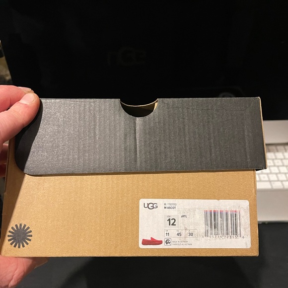 S*O*L*D  Ugg Ascot Samba Red - Picture 7 of 7